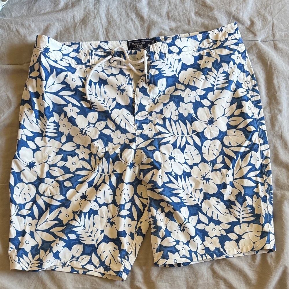 Abercrombie & Fitch White Floral Men's Swim Shorts